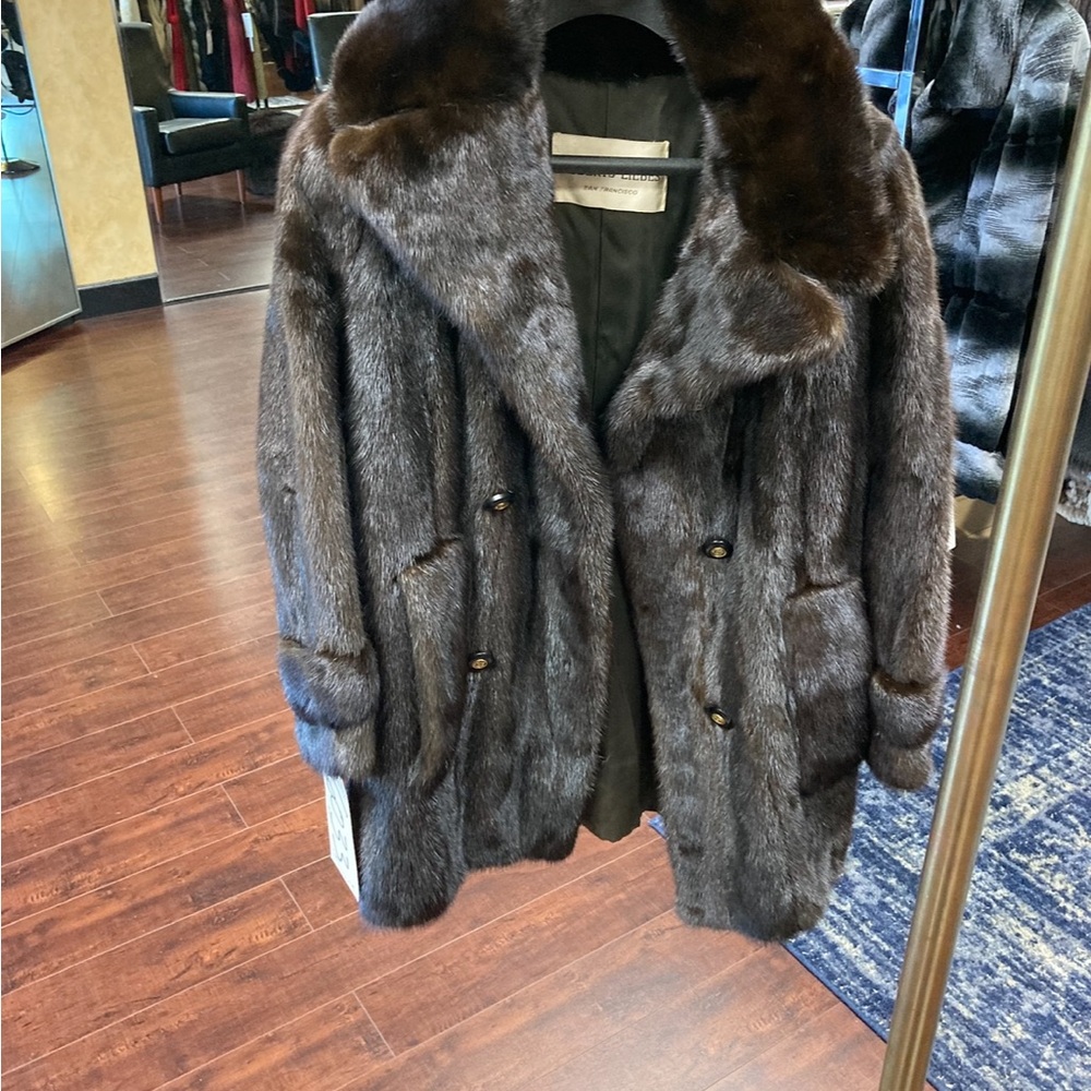 Luxurious Brown Mink Fur Coat
